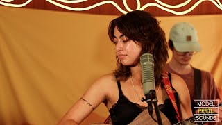 Chloe Borsody - Live Audience Showcase | Model Peril Sounds