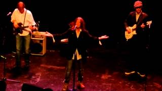 The Smith Family (Patti Smith, Jackson Smith, Jesse Smith) Because the night + speech 04/09/12 Paris