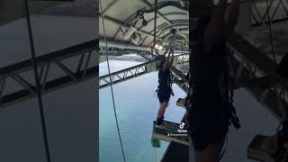 Throwback to jumping off the #aucklandharbourbridge #bungyjump #ajhackett #aotearoa #newzealand