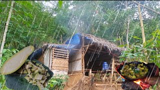 Hujan Deras !! Suasana Di Pondok Kebun Masak Tumis Labu Bumbu Sederhana Sangat Nikmat