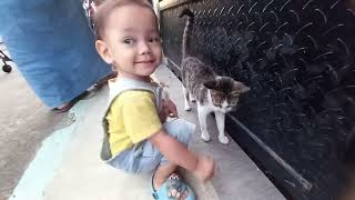 KESERUAN ADEK NAINZA BERMAIN #bermain #funny #cat #kucing #kucinglucu #senang #bocil #bocillucu