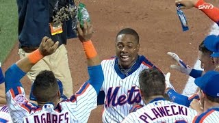 Granderson hits a walk-off moon shot