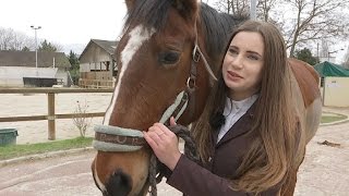 Victoire, 15 ans, épileptique et championne d'équitation