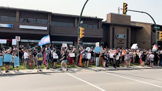 Hundreds rally in Saskatoon against new sexual education, pronoun policies in province's schools