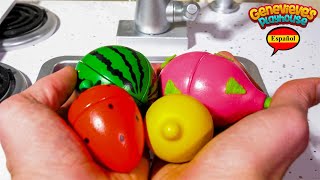 ¡Aprenda nombres de frutas y verduras para niños con Toy Kitchen Cooking Party!