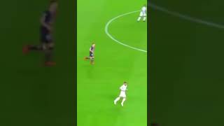 Aaron Wan Bissaka scoop tackle Mbappe twice#shorts# manchesterunited