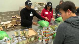 HCC volunteers at the Houston Food Bank