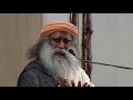 शरीर मागे सोडून आकाश भ्रमण खरे की फक्त एक कल्पना astral travel projections sadhguru marathi