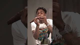 YoungBoy struggling to roll a backwood 😅😂