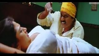 Bhuvaneswari very hot and sexy scene in sari