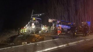 Collision entre un train et un bus : 4 collégiens tués et 20 blessés