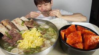 추울때 뜨끈한 왕갈비탕에 석박지 최고네요!!👍👍 Short rib soup MUKBANG