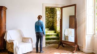 Evicted Mom Inherits $250 Sealed Mansion—Child Finds Hidden Stairway Leading to $440M Vault