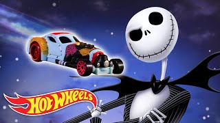 Jack Turns HALLOWEEN TOWN 🎃 into CHRISTMAS TOWN! 🎄| NIGHTMARE BEFORE CHRISTMAS | Hot Wheels