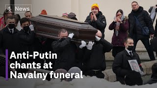 Alexei Navalny funeral: Anti-Putin chanting as thousands of supporters turn out