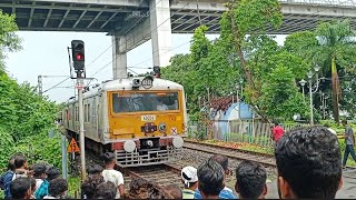 Majerhat-Barasat Emu Local Amazing Entry At Princep Ghat