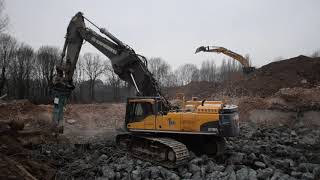 Volvo EC 700C excavator with Dehaco IBEX 7500HS hydraulic hammer - Lek Sloopwerken