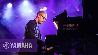 Backstage Waves ft. Christopher von Deylen | Avant Grand | Yamaha Music