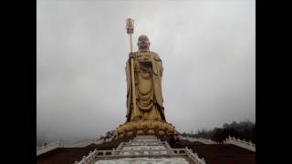 Mount Jiuhua three step worship shrine of Bodhisattva 九华山三步一拜朝圣地藏王菩萨