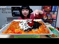 산군 mukbang 춘천에서 날라온 춘천 철판 치즈 닭갈비 2kg 먹방 닭갈비엔 치즈 우동사리 떡사리 치즈 볶음밥은 필수죠 san goon mukbang