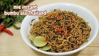 Mie instan bumbu ala Thailand, sekali bikin bisa ketagihan... manis asam pedas seger.. seenak ituu..