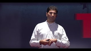 From Reporter to Love Porter | Afshin Valinejad | TEDxKyoto