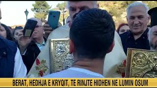 22-vjeçari kap kryqin e shenjtë në ujërat e Osumit, detaje nga festa e Ujit të Bekuar në Berat