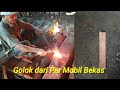 Pandai Besi ini Membuat Golok Tebas  dari Besi Bekas Per Mobil