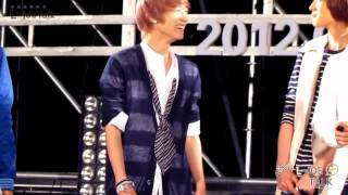 Fancam 120504 l.joe hitting niel @ goje world sea shipbuilding festival