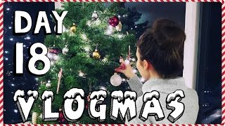 DECORATING OUR CHRISTMAS TREE! ❄ Vlogmas 18, 2015