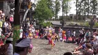 Ciaaattt...nelayan dance - Saling Asah at Pairi daiza