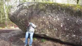 La Roche Tremblante (The Trembling Rock) dans la foret de Huelgoat en HD