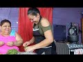 mama berta y yessi cocinando un rico guiso el salvador 4x4