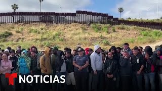 Unos 150,000 migrantes esperan en la frontera de México | Noticias Telemundo