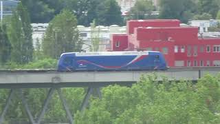 SRI 145 088 mit Containern bei der Überfahrt über das Viadukt Stuttgart Münster