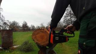 Solo 605 chainsaw Motorsäge in wood