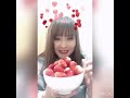 いちごを100個食べる動画🍓