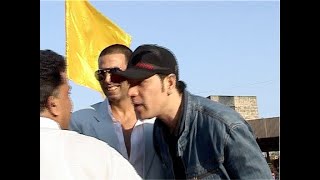 Aditya Pancholi and Akshay Kumar at a wrestler event as guest