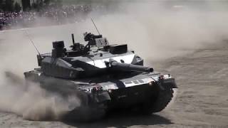 練馬駐屯地創立記念行事2018⑨ 10式戦車 機動展示