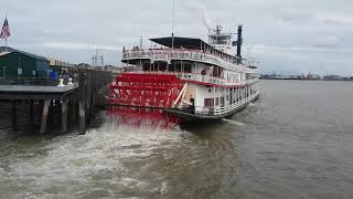 New Orleans Steamboat Natchez Cruise leaving dock blows horn