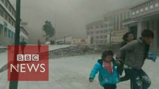 NEW: Video shows moment earthquake hit Tibet - BBC News