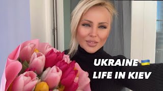 Ukraine 🇺🇦 LIFE IN KIEV, February 23, 2025. The Streets of Kiev, Ukraine. Streets Scenes.