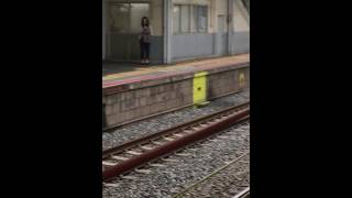 特急はるか高槻駅停車＆発車