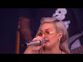 Anne Marie LİVE PERFORMANCE  konser işte bu 'Ciao Adios' and 'Alarm' at V Festival 2017