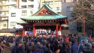 浅草神社　節分　豆まき  2013年2月3日　浅草寺豆まきより盛り上がった