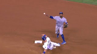 KC@LAD: Hammel gets a double play in the 5th