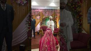 दूल्हे ने लिए मजे दूलहन का नारा देखकर#wedding