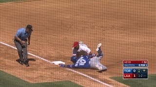 Meyer loses glove, Pennington gets the out