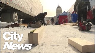 Manitoba border blockade ends, protest in Winnipeg continues
