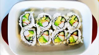 自制寿司加州卷/Homemade Sushi California Rolls/加利福尼亚寿司卷/ 日本料理，健康美食，掌握配方，制作不难，比餐馆里卖的更新鲜好吃，您也试试吧。